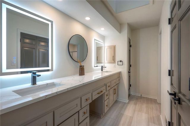 12891 Cambridge Court, Leawood, KS 66209