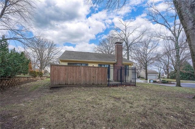 12891 Cambridge Court, Leawood, KS 66209