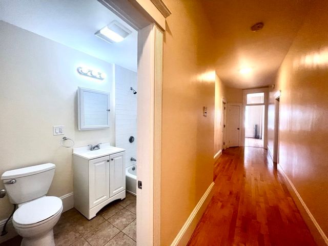 102 Trowbridge Street 2L, Cambridge, MA 02138