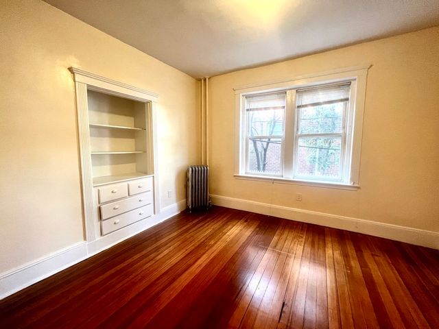 102 Trowbridge Street 2L, Cambridge, MA 02138