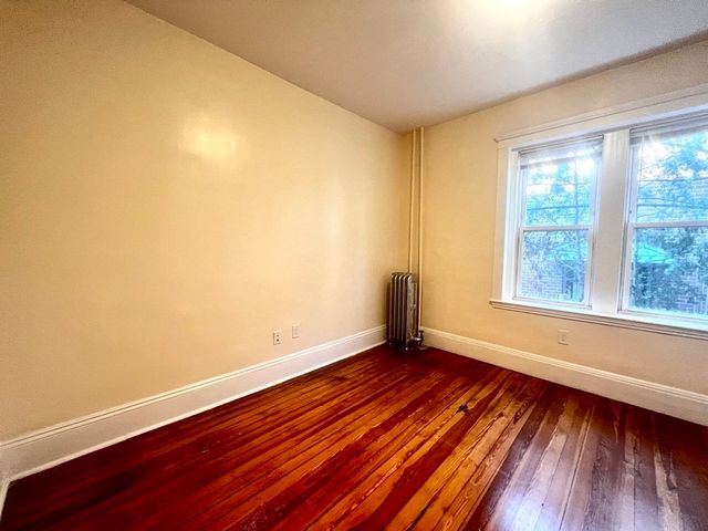 102 Trowbridge Street 2L, Cambridge, MA 02138