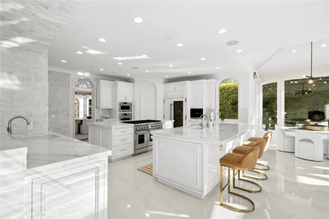 15 Shoreline, Newport Coast, CA 92657