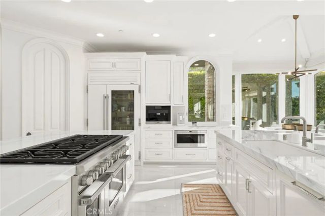 15 Shoreline, Newport Coast, CA 92657