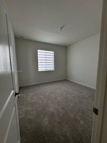 663 SE 13th St Cir, Homestead, FL 33034