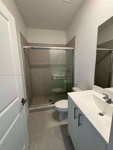 663 SE 13th St Cir, Homestead, FL 33034