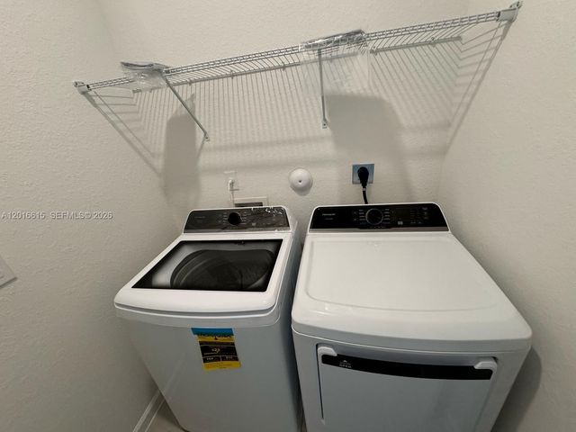 663 SE 13th St Cir, Homestead, FL 33034