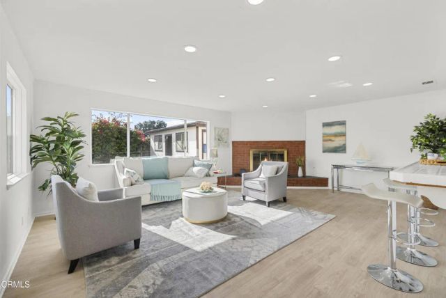 910 Ivywood Drive, Oxnard, CA 93030