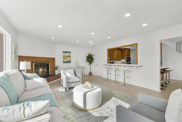 910 Ivywood Drive, Oxnard, CA 93030