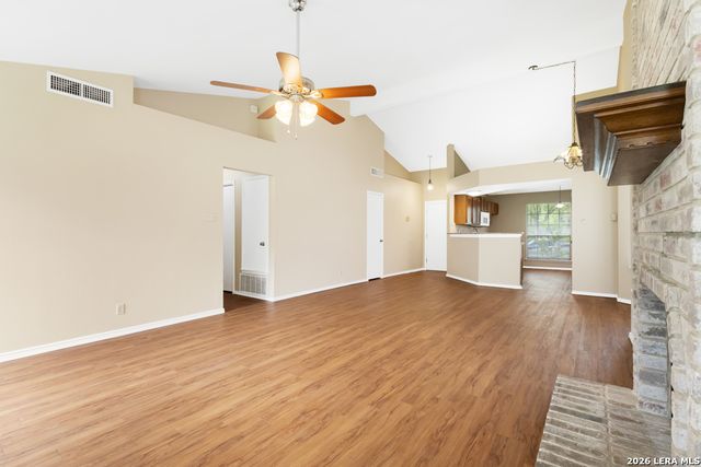 8007 Forest Crossing, Live Oak, TX 78233