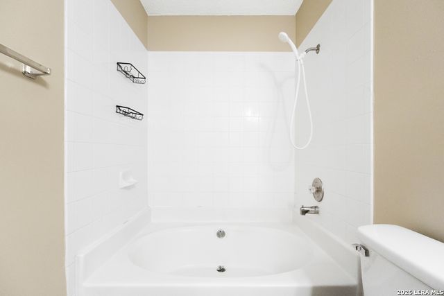 8007 Forest Crossing, Live Oak, TX 78233