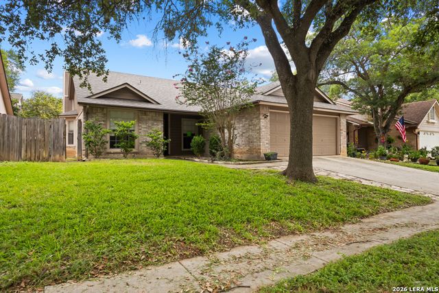 8007 Forest Crossing, Live Oak, TX 78233