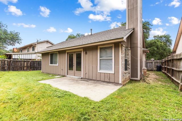 8007 Forest Crossing, Live Oak, TX 78233