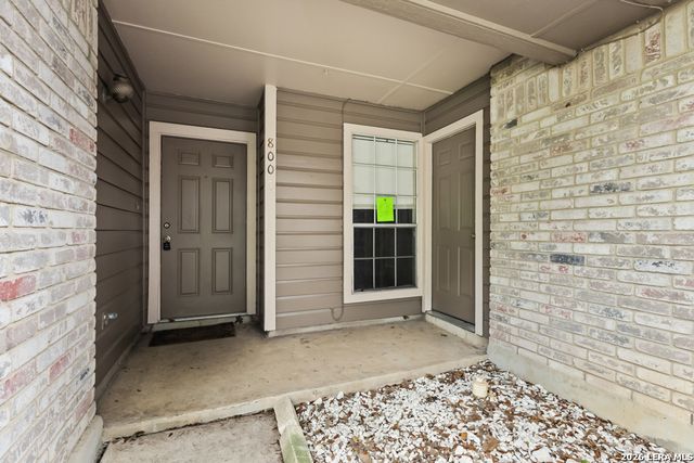 8007 Forest Crossing, Live Oak, TX 78233
