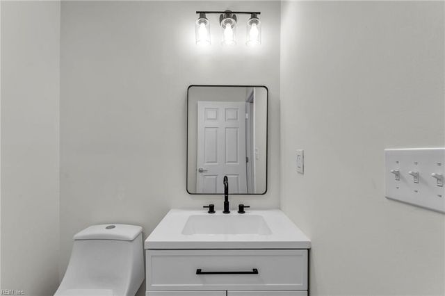 5157 Anvers RD, Virginia Beach, VA 23462