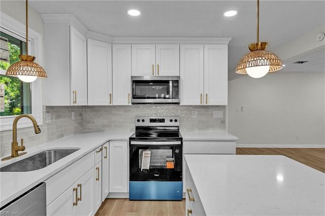5157 Anvers RD, Virginia Beach, VA 23462