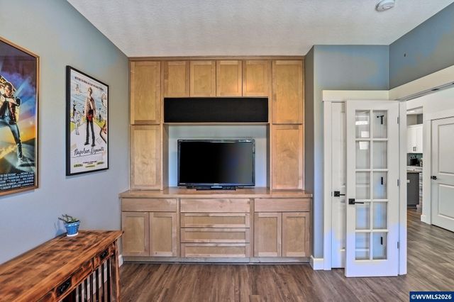 1697 Onyx St NW, Salem, OR 97304
