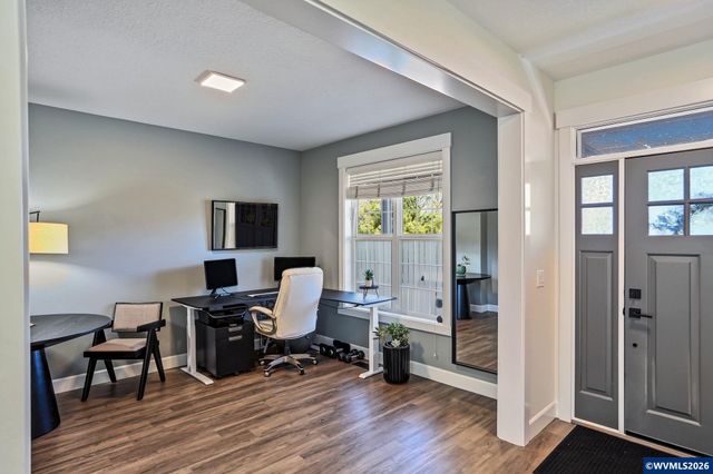 1697 Onyx St NW, Salem, OR 97304