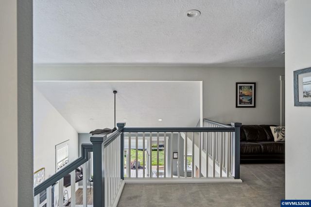 1697 Onyx St NW, Salem, OR 97304