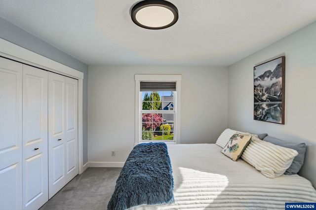 1697 Onyx St NW, Salem, OR 97304
