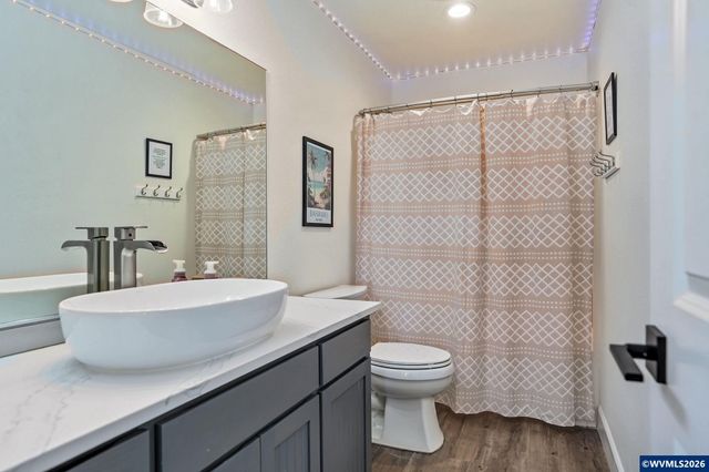 1697 Onyx St NW, Salem, OR 97304
