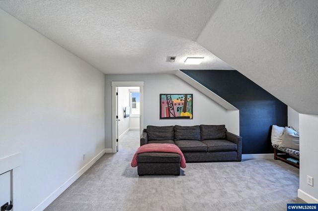 1697 Onyx St NW, Salem, OR 97304