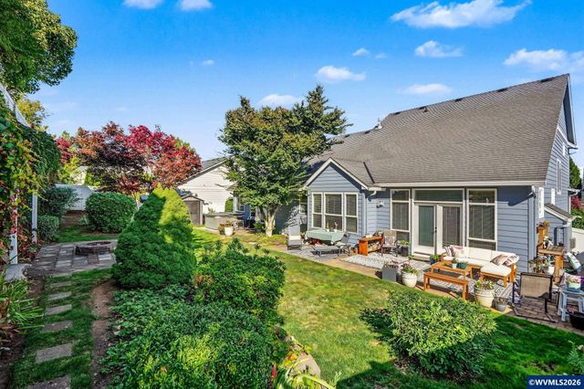 1697 Onyx St NW, Salem, OR 97304