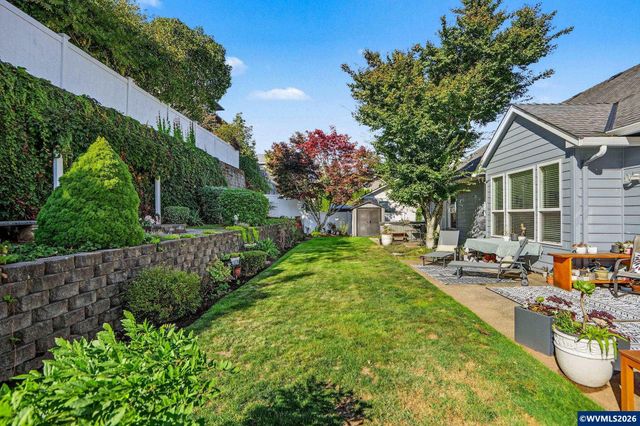 1697 Onyx St NW, Salem, OR 97304