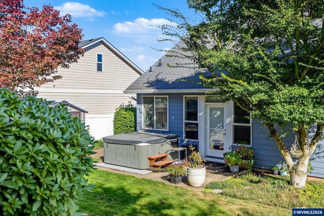 1697 Onyx St NW, Salem, OR 97304
