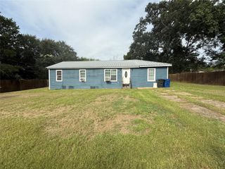 501 N 2nd Street, Livingston, TX 77351