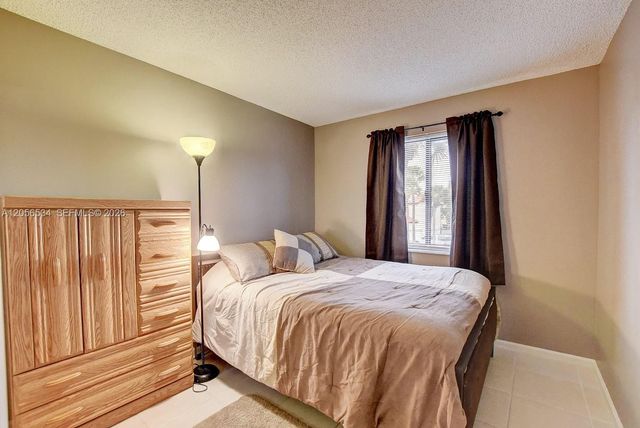 16 Via De Casas Sur 201, Boynton Beach, FL 33426