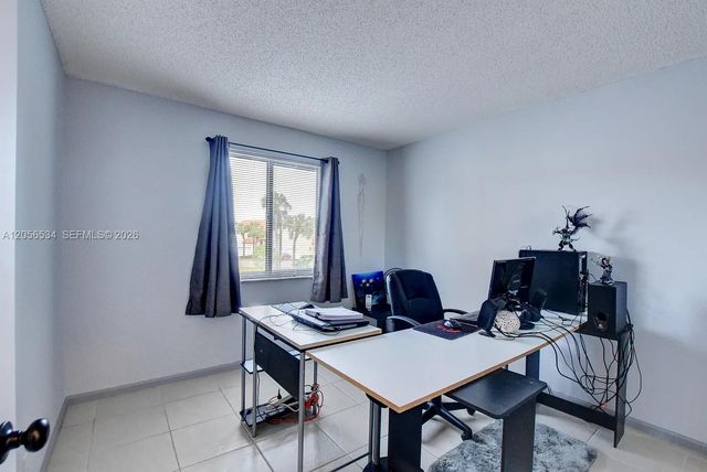16 Via De Casas Sur 201, Boynton Beach, FL 33426