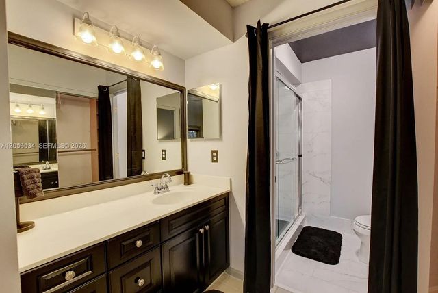16 Via De Casas Sur 201, Boynton Beach, FL 33426
