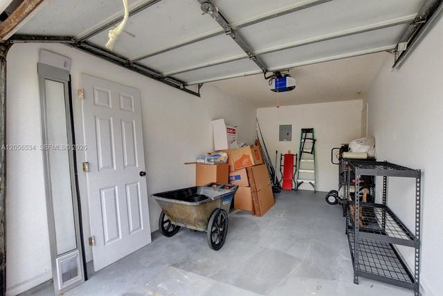 16 Via De Casas Sur 201, Boynton Beach, FL 33426