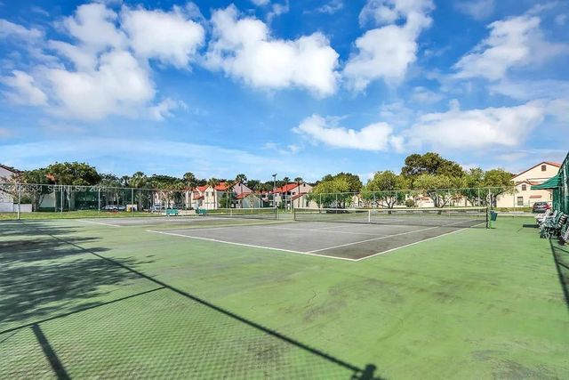 16 Via De Casas Sur 201, Boynton Beach, FL 33426