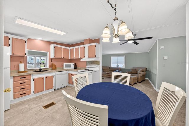 516 JASON DRIVE, Lady Lake, FL 32159