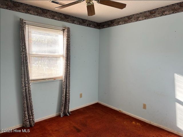 275 Salty Shores Road, Newport, NC 28570