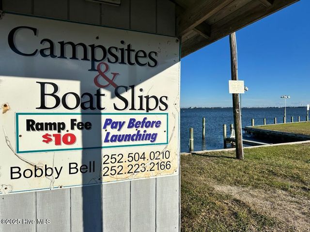 275 Salty Shores Road, Newport, NC 28570