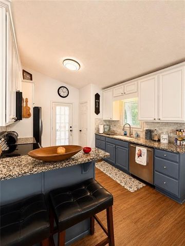 733 Jacoby Drive, Loganville, GA 30052