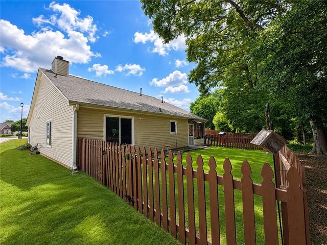 733 Jacoby Drive, Loganville, GA 30052