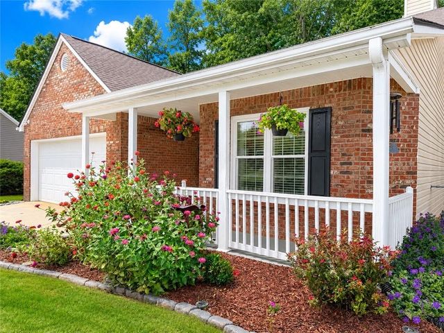 733 Jacoby Drive, Loganville, GA 30052