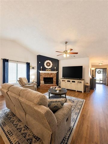 733 Jacoby Drive, Loganville, GA 30052