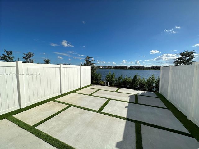 3322 W 114th Ter, Hialeah, FL 33018