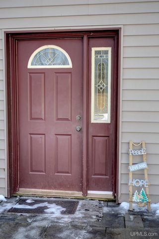 5481 Center Drive, Hurley, WI 54534