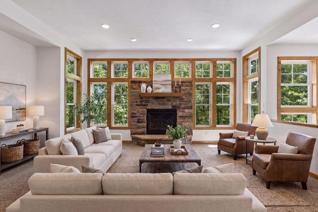 3958 Greystone Ridge, Eagan, MN 55122