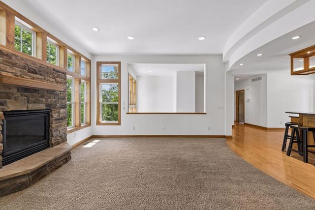3958 Greystone Ridge, Eagan, MN 55122