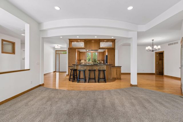 3958 Greystone Ridge, Eagan, MN 55122