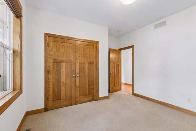 3958 Greystone Ridge, Eagan, MN 55122