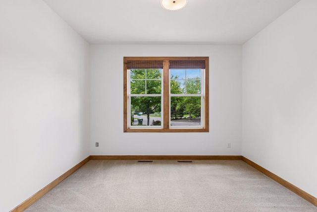 3958 Greystone Ridge, Eagan, MN 55122