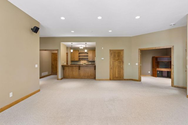 3958 Greystone Ridge, Eagan, MN 55122