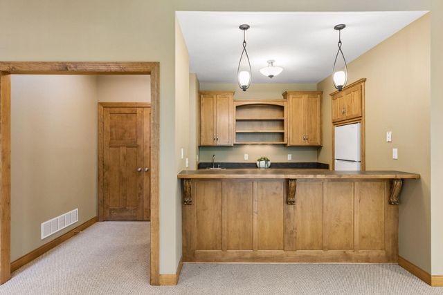 3958 Greystone Ridge, Eagan, MN 55122